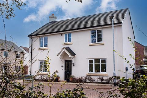 4 bedroom detached house for sale - Swallowdale Place, Westbury