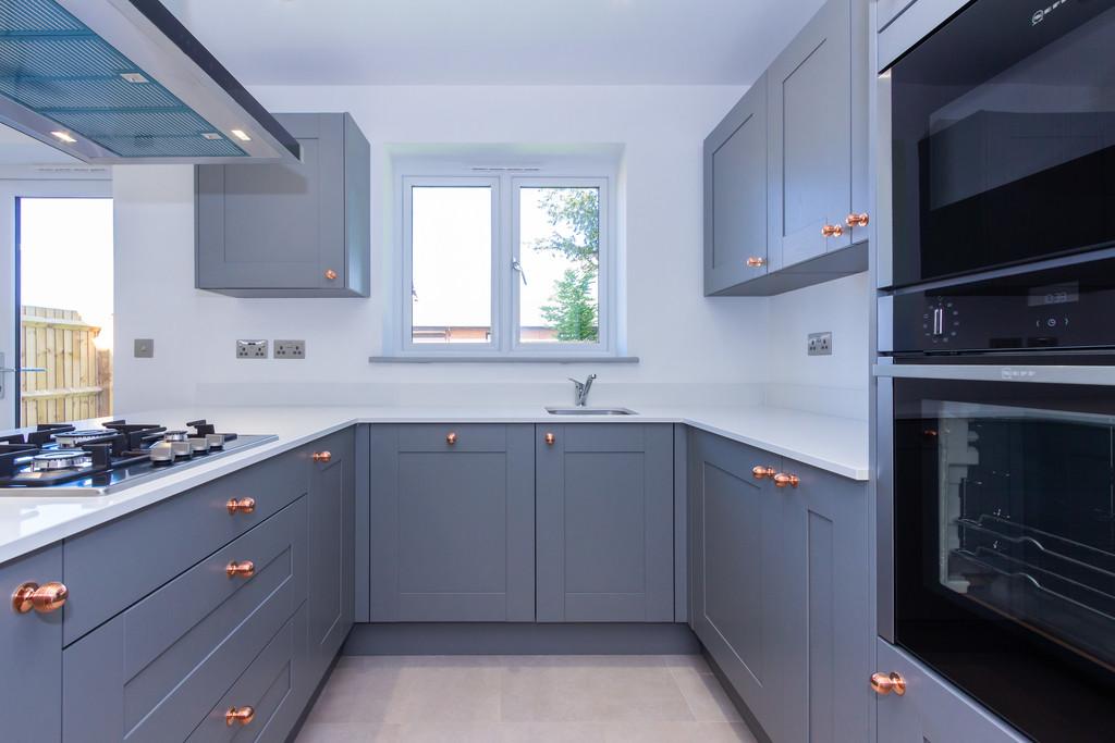 Sutton Gardens, Lawnswood Avenue, Shirley 3 bed detached bungalow for