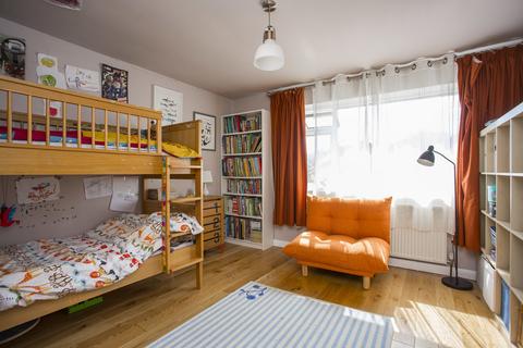52 Fermor Way, Crowborough, TN6 3BE