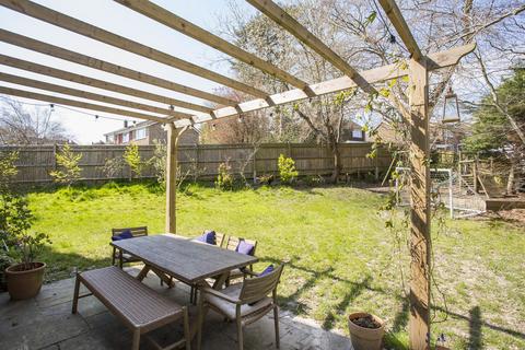 52 Fermor Way, Crowborough, TN6 3BE