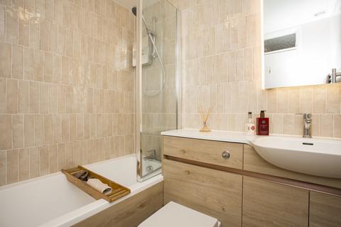 16 Alder Close, Heathfield, TN21 8BY