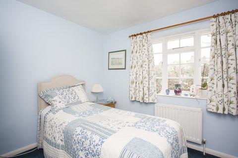 16 Alder Close, Heathfield, TN21 8BY