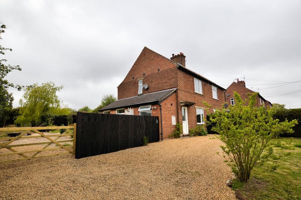 North Creake 3 bed semidetached house £900 pcm (£208 pw)