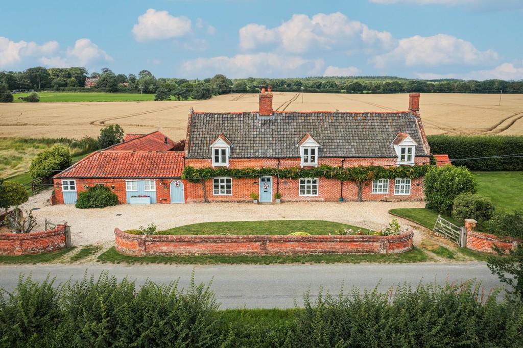 Swanton Abbott 4 bed detached house for sale £1,100,000