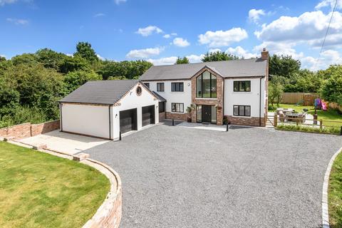 4 bedroom detached house for sale, The Common, Edgmond