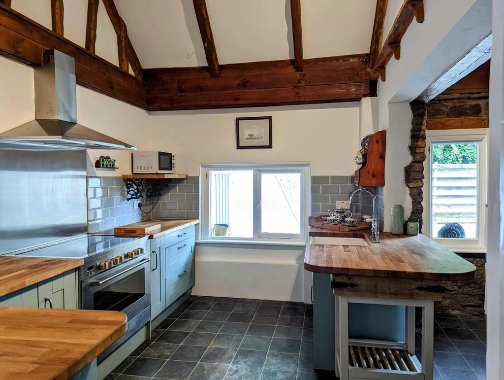 The Edgemoor Hotel, Bovey Tracey 4 bed semidetached bungalow to rent