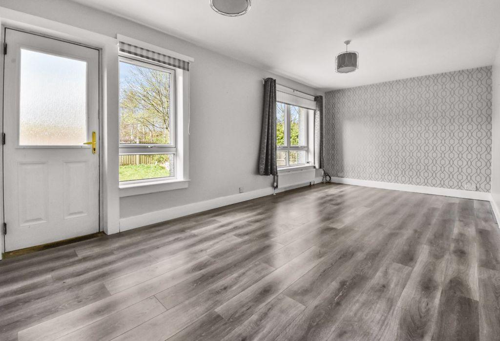 Lenzie Avenue, Livingston, West Lothian 2 bed terraced house £125,000