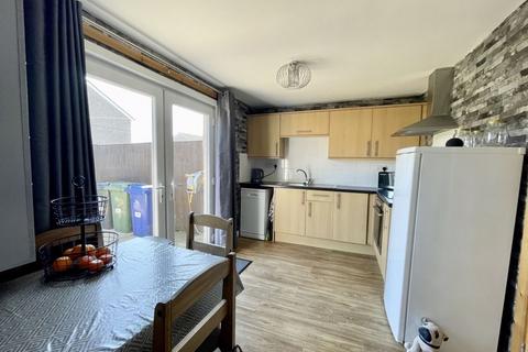 38 Loft Avenue, Grimsby, DN37 9AG