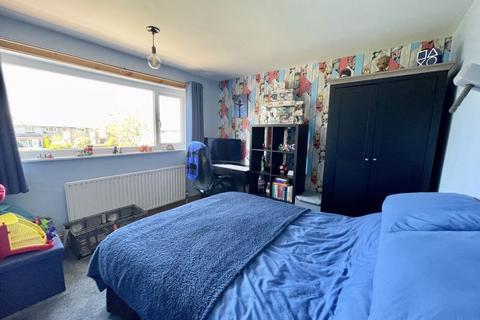 38 Loft Avenue, Grimsby, DN37 9AG