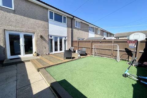 38 Loft Avenue, Grimsby, DN37 9AG