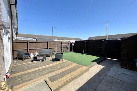 38 Loft Avenue, Grimsby, DN37 9AG