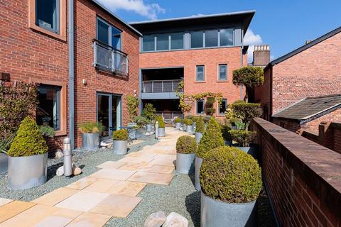 3 bedroom apartment for sale - Fabulous penthouse in central Knutsford