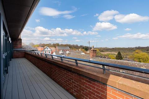 3 bedroom apartment for sale - Fabulous penthouse in central Knutsford