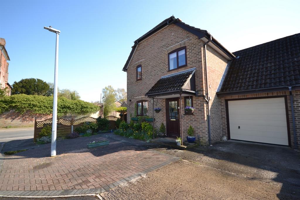 Winterbourne Dauntsey 4 bed detached house for sale £460,000