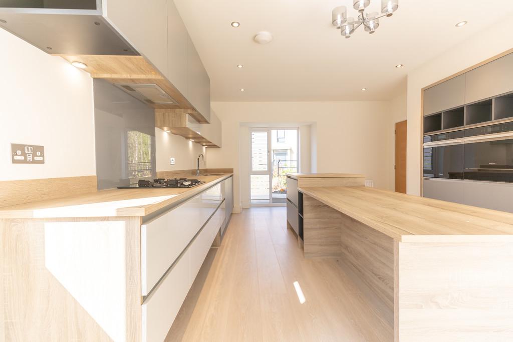 way, Stannington, Sheffield 5 bed detached house £2,500 pcm (£