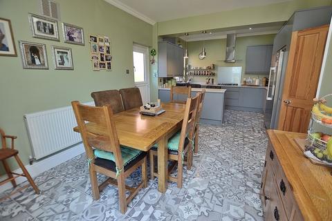 4 bedroom bungalow for sale, 130 Witham Road, Woodhall Spa