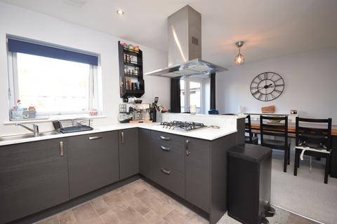 7 Lornty Place, Rattray, Blairgowrie, PH10 7FF