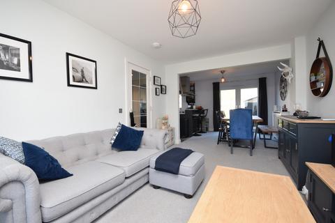 7 Lornty Place, Rattray, Blairgowrie, PH10 7FF