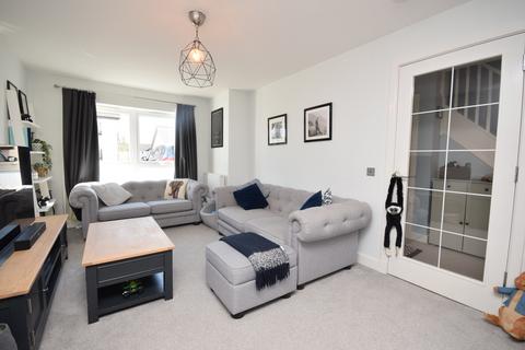 7 Lornty Place, Rattray, Blairgowrie, PH10 7FF