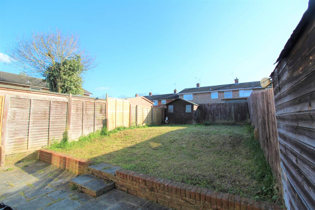 Telford Avenue, Stevenage SG2 3 bed end of terrace house £1,600 pcm (£369 pw)