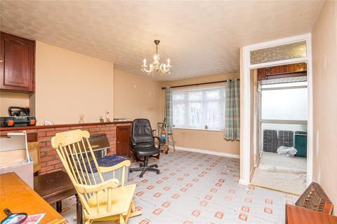 112 Conway Avenue, Great Wakering, Southend-on-sea, SS3 0DD