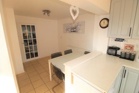 27 Downside Gardens, Potton, Sandy, SG19 2RE
