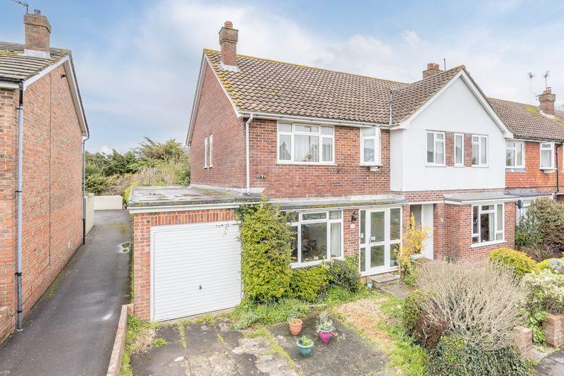 Langdale Avenue, Chichester 3 bed semidetached house £350,000