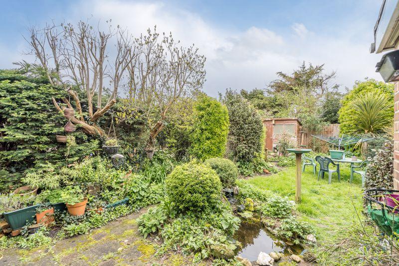 Langdale Avenue, Chichester 3 bed semidetached house for sale £350,000