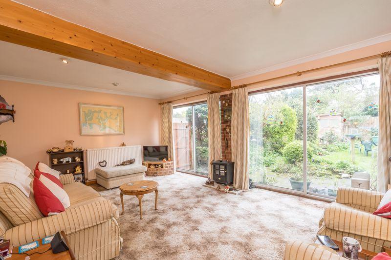 Langdale Avenue, Chichester 3 bed semidetached house £350,000