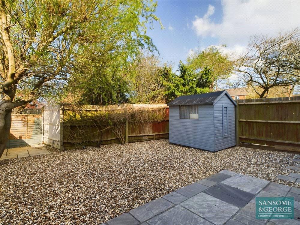 Farringdon Way, Tadley, Hampshire, RG26 Studio £800 pcm (£185 pw)