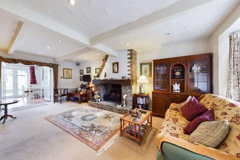 7 Chequers Close, Walton On The Hill, Tadworth, KT20 7SR