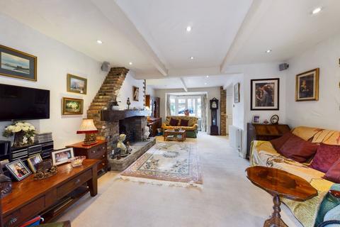 7 Chequers Close, Walton On The Hill, Tadworth, KT20 7SR