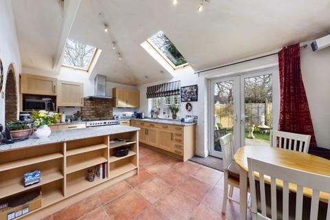 7 Chequers Close, Walton On The Hill, Tadworth, KT20 7SR