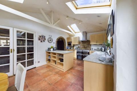 7 Chequers Close, Walton On The Hill, Tadworth, KT20 7SR