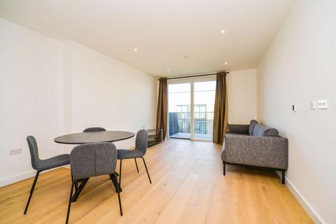 2 bedroom flat to rent, Bathgate Place, West Ealing, London