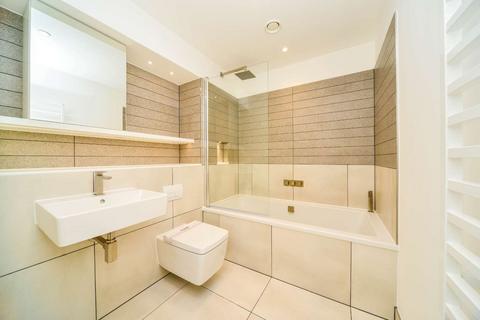 2 bedroom flat to rent, Bathgate Place, West Ealing, London