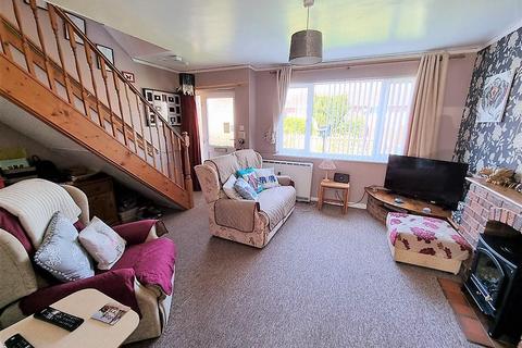 3 bedroom semi-detached house for sale, Blanchard Close, Leominster, Herefordshire, HR6 8SH