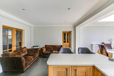 39 Glebe Hyrst, South Croydon, CR2 9JJ
