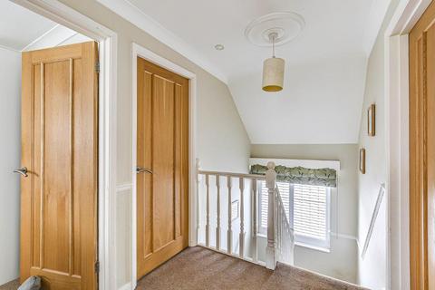 39 Glebe Hyrst, South Croydon, CR2 9JJ