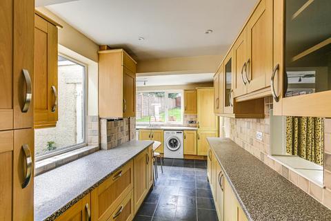 4 bedroom semi-detached house for sale, Mosslea Road, Whyteleafe, Surrey, CR3 0DP