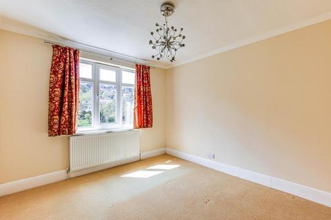 22 Mosslea Road, Whyteleafe, CR3 0DP