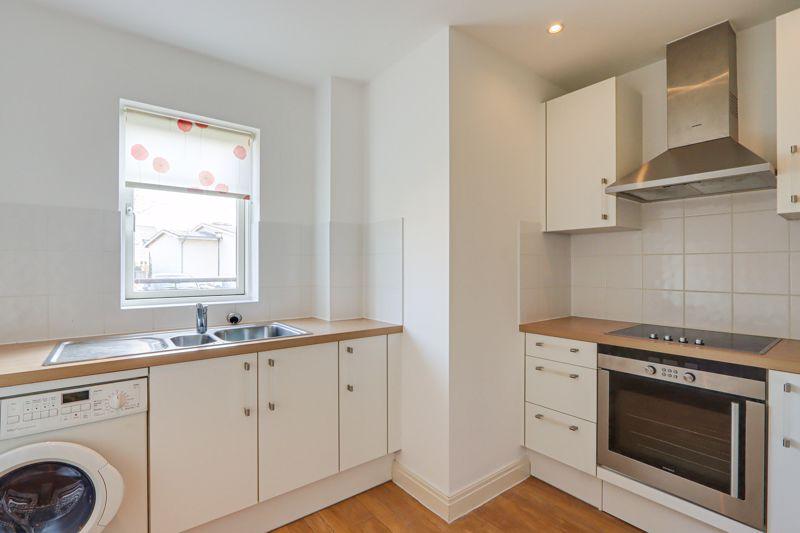 L'Hermitage Gardens, 2 bed property £1,700 pcm (£392 pw)