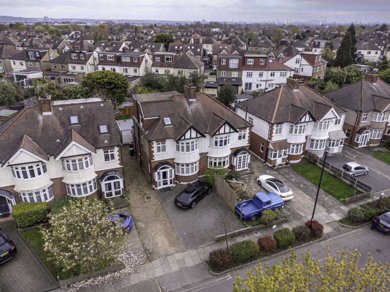 Willow Road, Enfield 4 bed semidetached house for sale £725,000