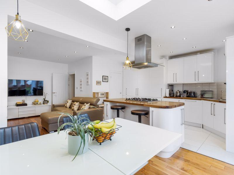 Willow Road, Enfield 4 bed semidetached house for sale £725,000