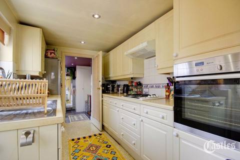 124 Morley Avenue, London, N22 6NP