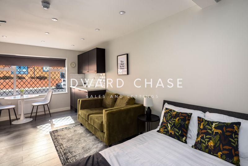 Perth Road, Gants Hill, IG2 Property £1,199 pcm (£277 pw)