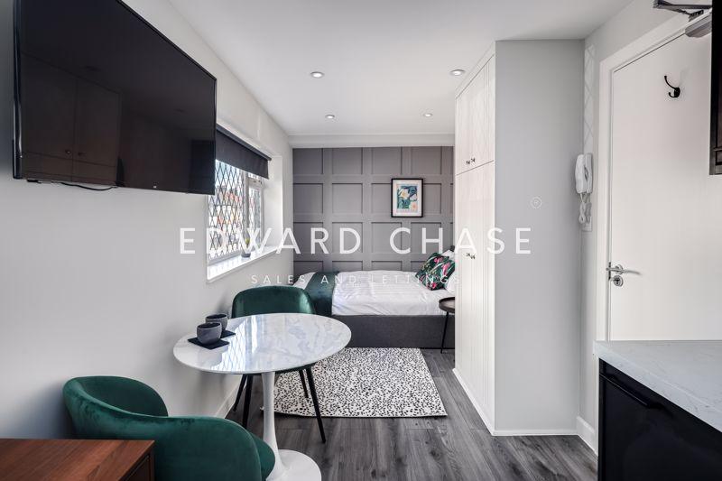 Perth Road, Gants Hill, IG2 Property £999 pcm (£231 pw)