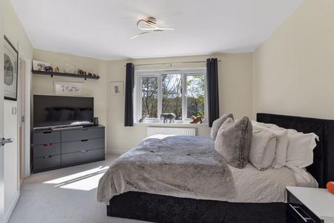 2 bedroom apartment for sale, 1 Hops Close, Tonbridge TN11
