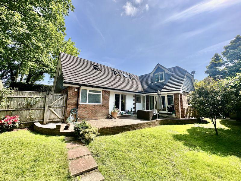 Brook Lane, Corfe Mullen, BH21 4 bed detached house for sale £725,000