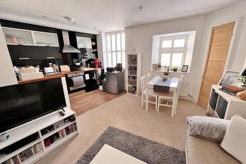 2 bedroom apartment for sale, North Parade, Frome
